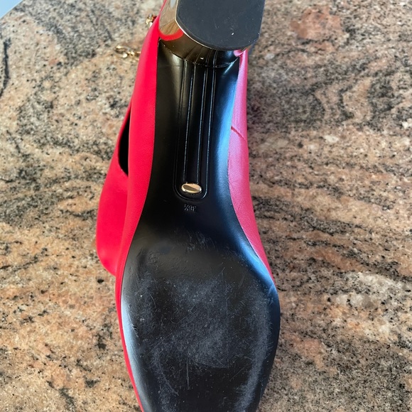 Stella Luna Chain Strap Pumps - Picture 6 of 8